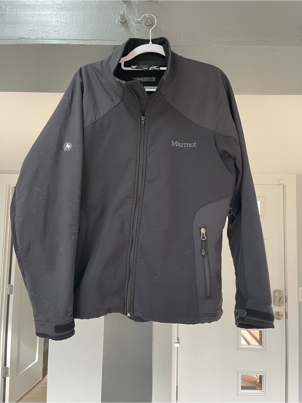 Men’s Black Marmot Softshell Windstopper. M.